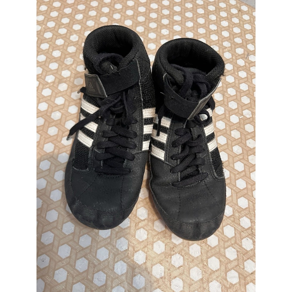 Adidas Boys Size 1.5 Wrestling Shoes Black White